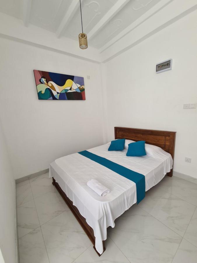 Ceylon Lodge - Airport Transit Hostel Negombo Dış mekan fotoğraf