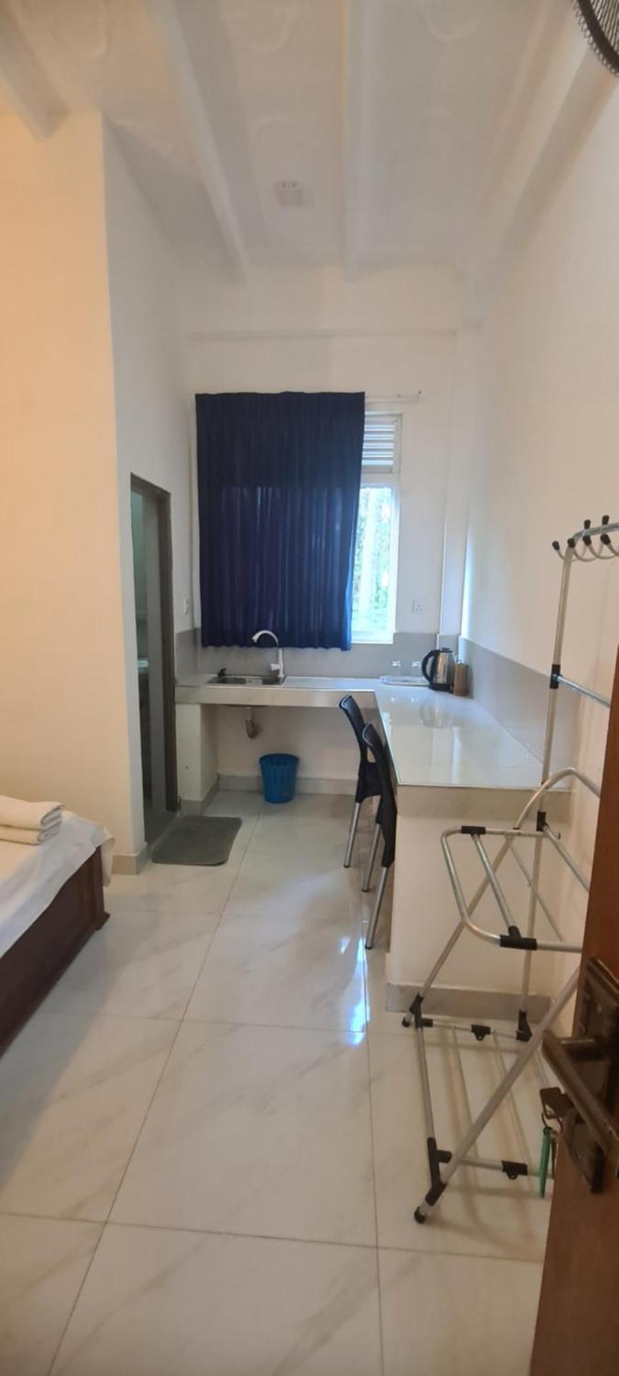 Ceylon Lodge - Airport Transit Hostel Negombo Dış mekan fotoğraf