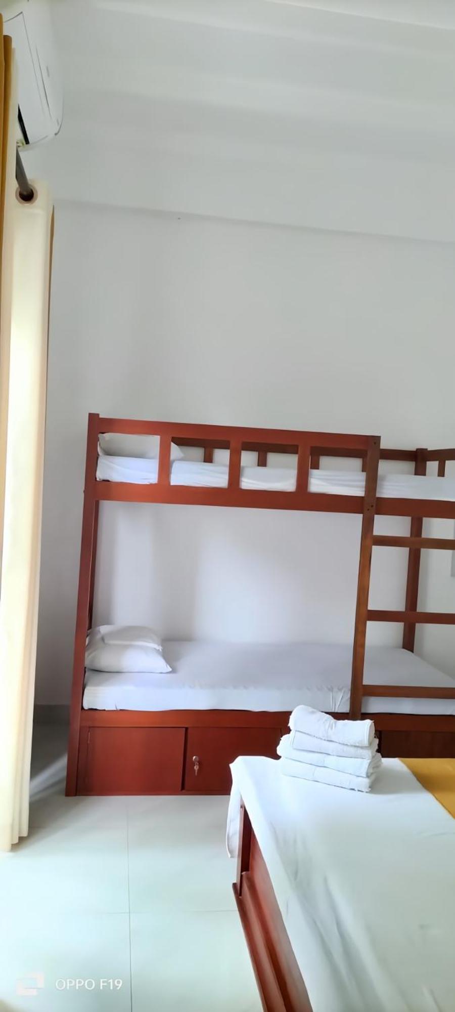 Ceylon Lodge - Airport Transit Hostel Negombo Dış mekan fotoğraf